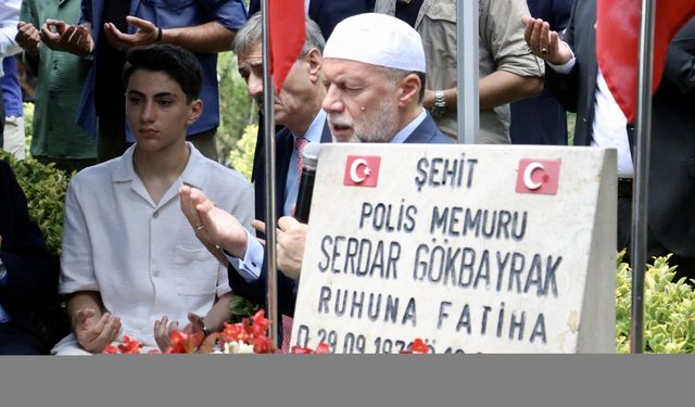 15 Temmuz şehitleri Sakarya ve Düzce'deki mezarları başında anıldı