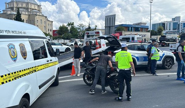 Bağcılar'da bariyere çarpan motosikletteki polis memuru hayatını kaybetti