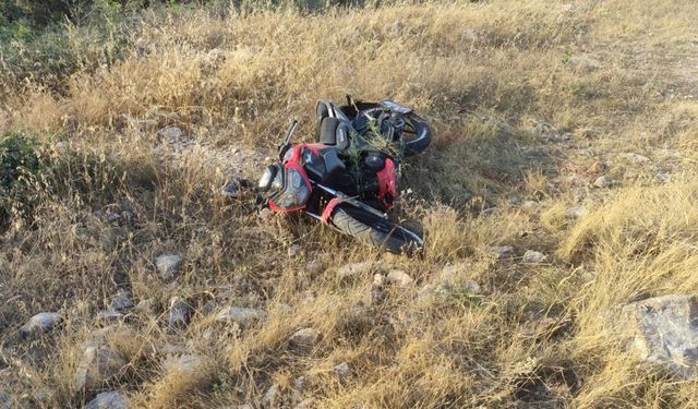 Bursa'da şarampole devrilen motosikletteki 2 kişi yaralandı