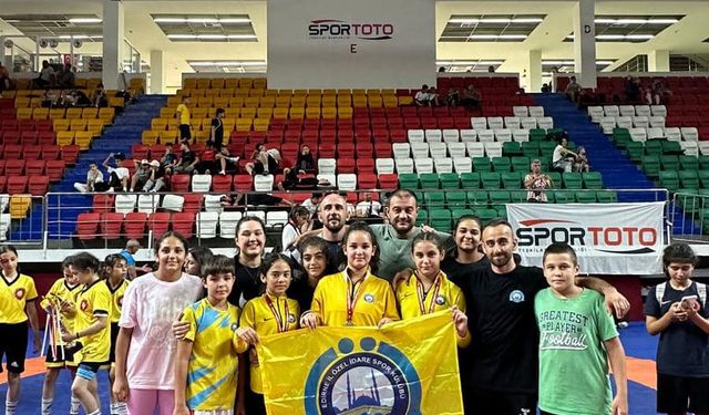 Edirne İl Özel İdaresi Spor Kulübü güreşçilerinin başarısı