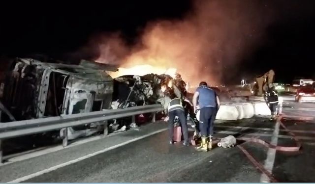 Edirne'de yanan pamuk yüklü tırın sürücüsü yaralandı