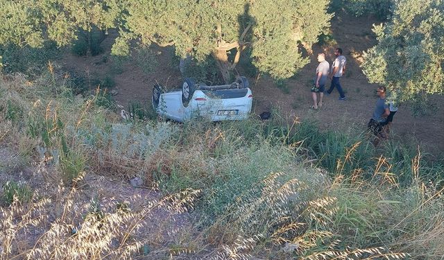 Erdek'te devrilen otomobilin sürücüsü yaralandı