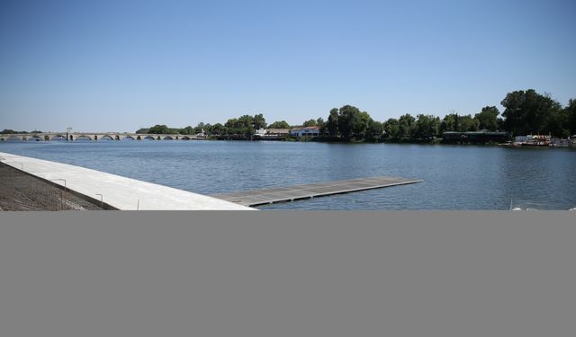 Gençlik ve Spor Bakanı Bak, Meriç Nehri'ne kurulan kürek parkurunu inceledi