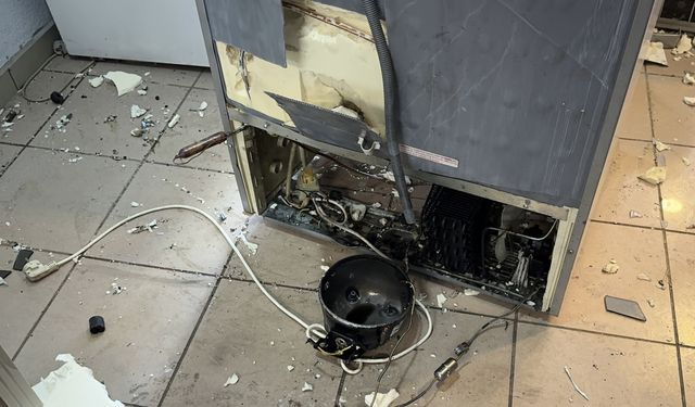 Kocaeli'de buzdolabı motorunun patlaması sonucu 2 kişi yaralandı