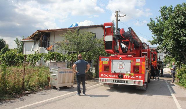 Kocaeli'de evde çıkan yangın hasara neden oldu