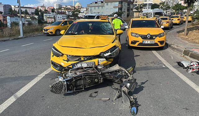 Kocaeli'de taksiyle çarpışan motosikletin sürücüsü yaralandı