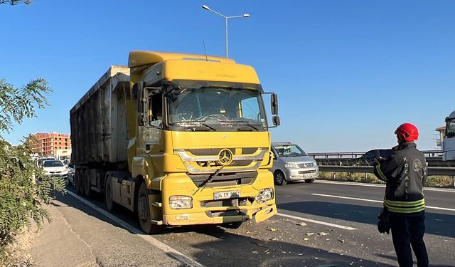 Kocaeli'de zincirleme trafik kazasında 6 kişi yaralandı