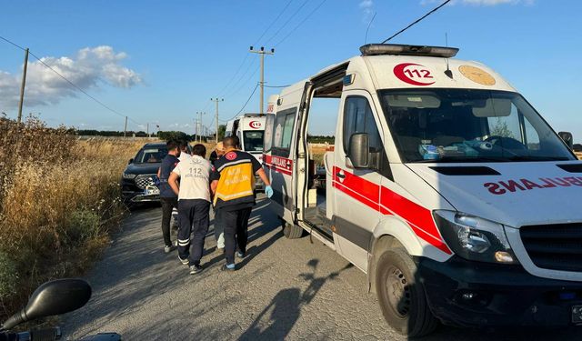 Silivri'de ailelerine ait minibüsle kaza yapan iki çocuk yaralandı