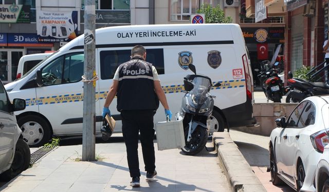 Yalova'da boşanma aşamasındaki eşine bıçak çeken kocayı polis etkisiz hale getirdi