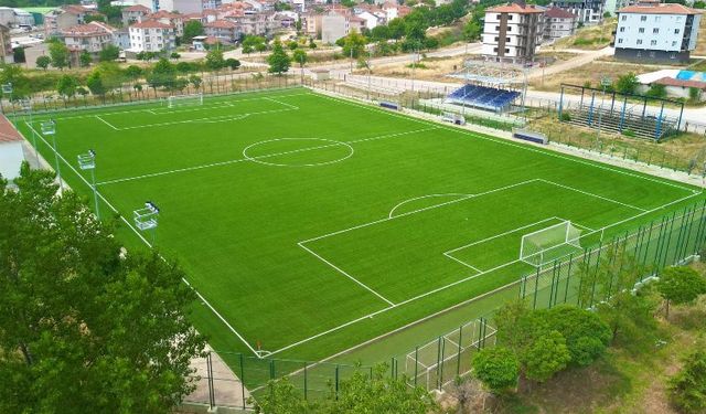 İnegöl'de Yeniceköy Futbol Sahası yenilendi