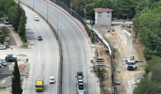 Kocaeli'de Sezai Karakoç üst geçidinde yoğun tempo