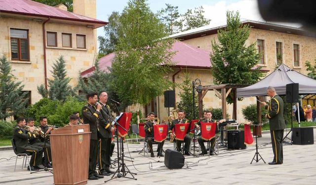 3. Ordu Bölge Bando Komutanlığından anlamlı konser