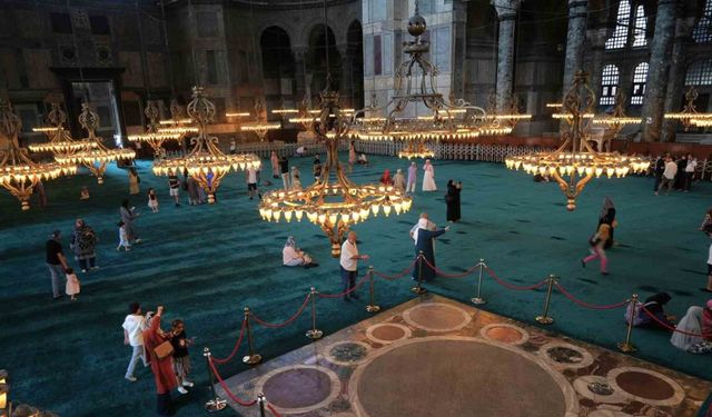 4 yıl önce yeniden ibadete açılan fethin sembolü Ayasofya Camii’ni gelecek nesillere taşıyacak değişimler yapıldı