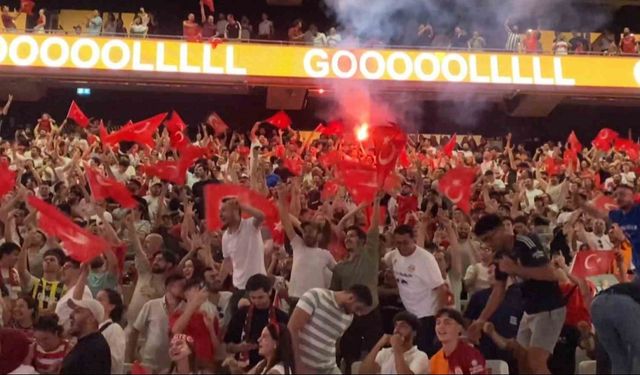 A Milli Futbol Takımı’nın çeyrek final heyecanı Beşiktaş Tüpraş Stadyumu’nda yaşandı