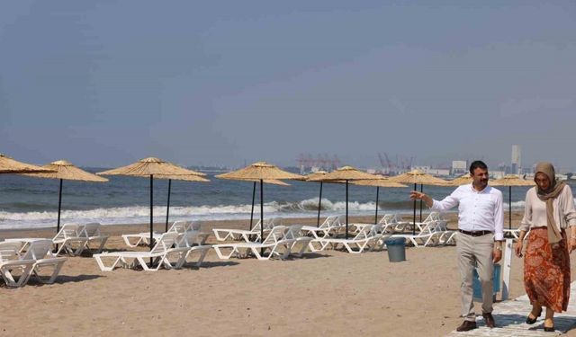 Akdeniz’in ilk halk plajı Karaduvar’da açıldı