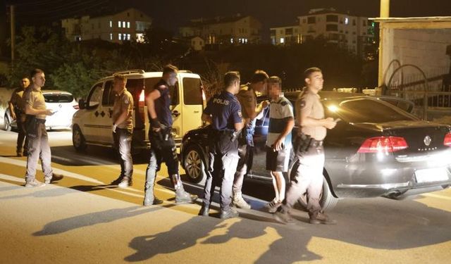 Aksaray’da polisin şok uygulamaları sürüyor