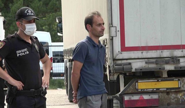 Amasya’da kaçak göçmenleri taşıyan tırın İranlı sürücüsü tutuklandı