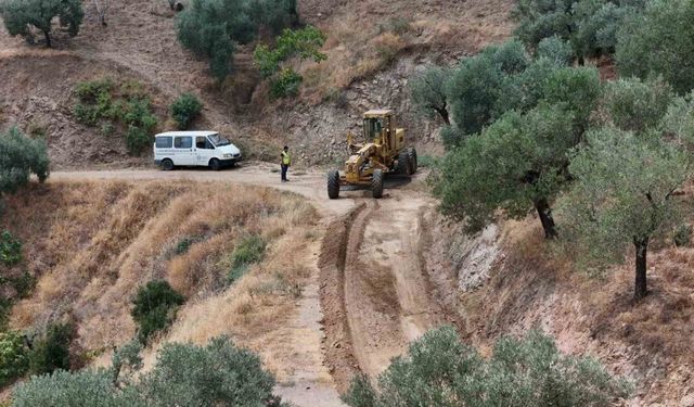 Aydın Büyükşehir Belediyesi kırsal mahallerde yol çalışmalarını sürdürüyor