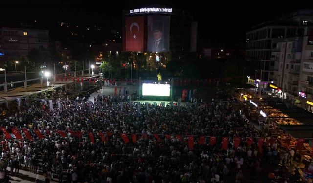 Aydın Büyükşehir, dev ekranlarda milli maç heyecanı yaşattı