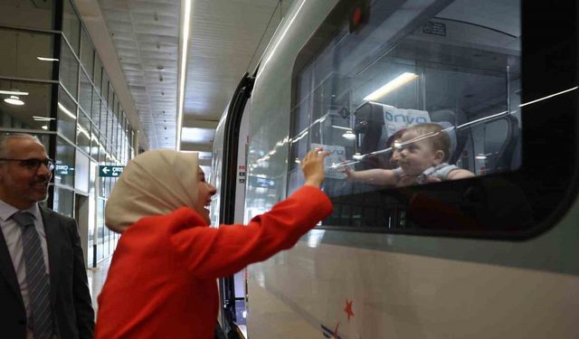 Bakan Göktaş çocukların yüksek hızlı tren isteklerini yerine getirdi