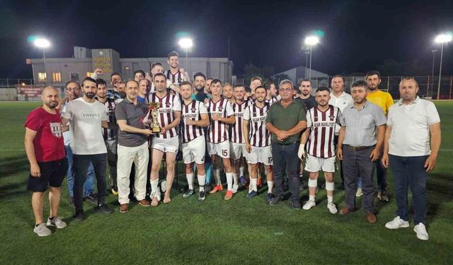 Bandırma’da mahalleler arası futbol turnuvasının şampiyonu belli oldu