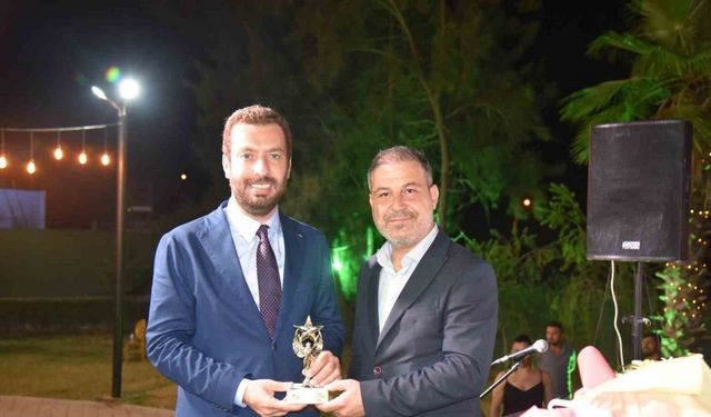 Başkan Kadir Aydar, en başarılı belediye başkanı seçildi