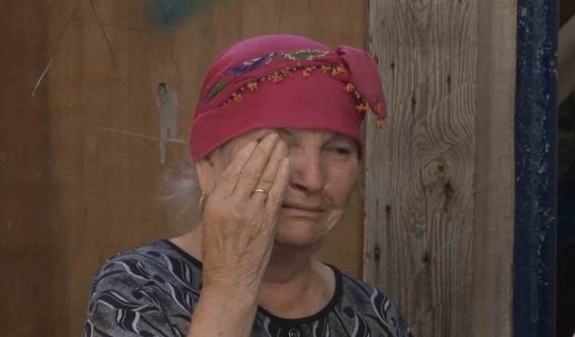 Bayrampaşa’da balkon çöktü: Büyük korku yaşayan yaşlı kadın gözyaşlarını tutamadı