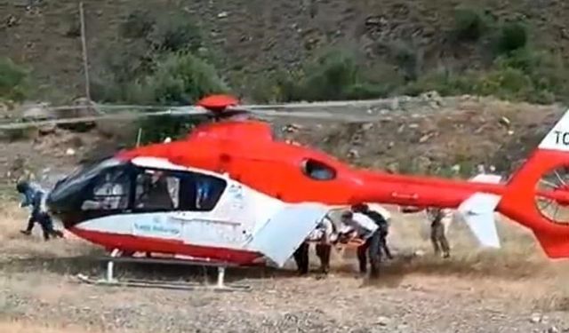 Bitlis’te ambulans helikopter 40 yaşındaki hasta için havalandı