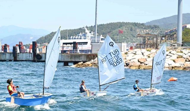 Bursa’da Kabotaj Bayramı’nda yelkenler yarışları nefes kesti