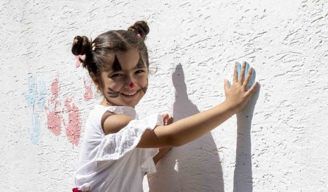 Çocuklar duvar boyama etkinliğinde buluştu