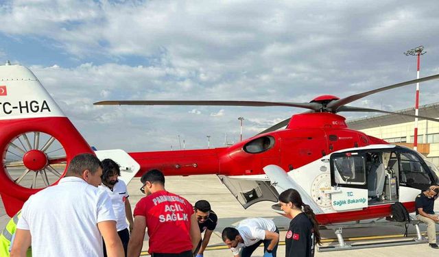 Dereye düşen çocuk ambulans helikopterle Van’a sevk edildi