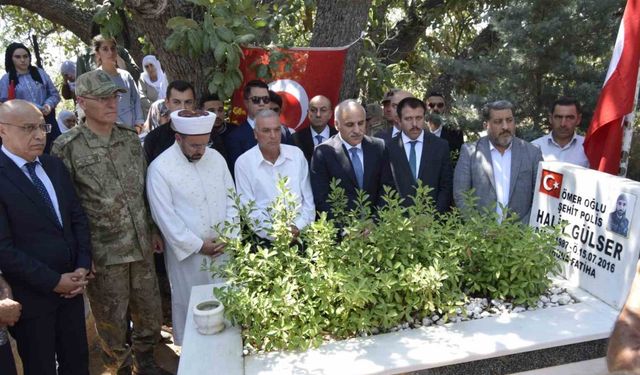 Diyarbakır’da 15 Temmuz şehidi kabri başında dualarla anıldı