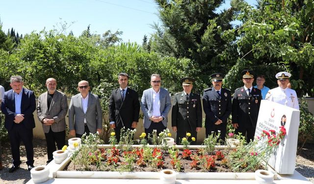 Edremit’te 15 Temmuz Demokrasi ve Milli Birlik Günü nedeniyle şehitlikler ziyaret edildi