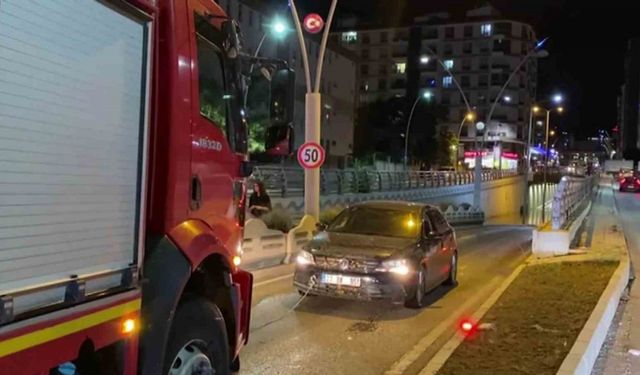 Elazığ’da sağanak yağışta alt geçit suyla doldu, facianın eşiğinden dönüldü