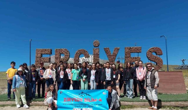 Erciyes A.Ş. Erciyes Dağı Bilim Okulu’nda 26 ilden öğrencileri zirvede buluşturdu