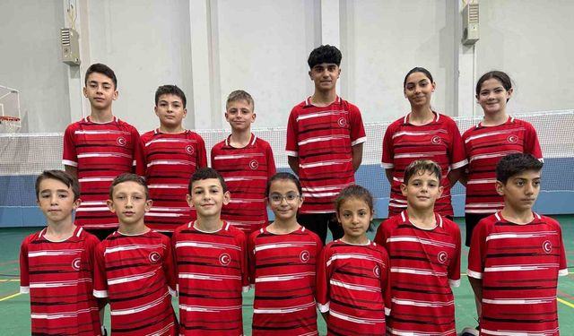 Erzincan’ın minik badmintoncuları milli takıma davet edildi