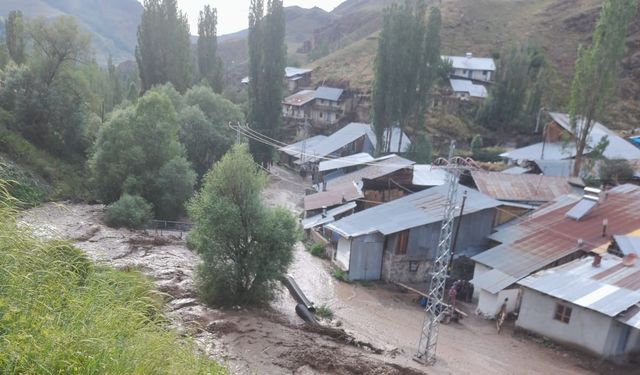 Erzurum’da dereler taştı