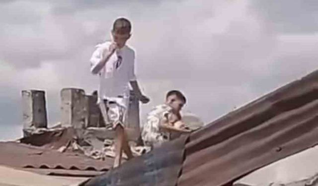 Esenler’de çocukların çatıda korkutan oyunu kamerada: Yürekler ağza geldi