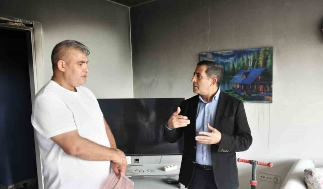 Esenyurt Belediye Başkanı Özer, evinde yangın çıkan ailenin çağrısını cevapsız bırakmadı