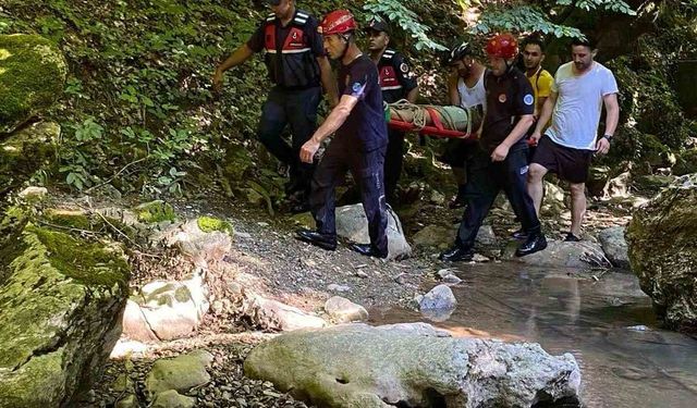 Fotoğraf çekilirken kanyondaki kayalıklardan düştü