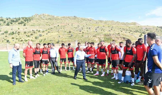 Futbol Takımları Erciyes Yüksek İrtifa Kamp Merkezi’ne övgüler yağdırdı