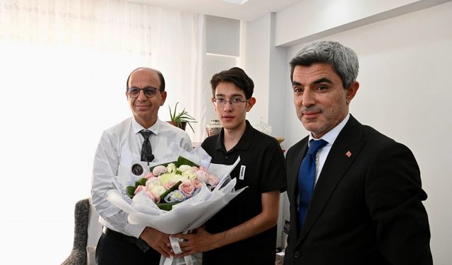 Geçit, Türkiye birincisi Arda Taşdemir’i ziyaret etti