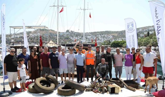 Gündoğan’da deniz dibi temizliği: 213 kilogram atık çıkartıldı