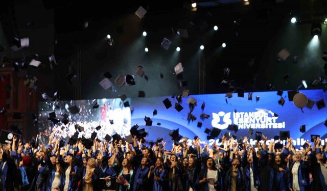 İstanbul Esenyurt Üniversitesi 2023-2024 Akademik Yılı Mezuniyet Töreni gerçekleşti