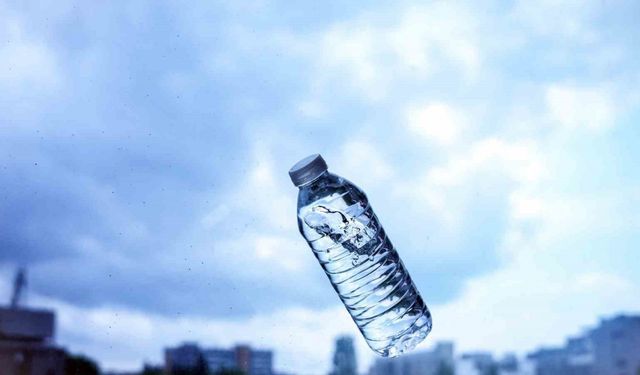 İstanbul’da yarım litrelik pet şişe suyun fiyatı 10 lira oldu