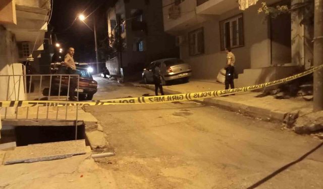 İzmir’de silahı saldırı: Motosikletiyle geldi, tabancayla vurup kaçtı