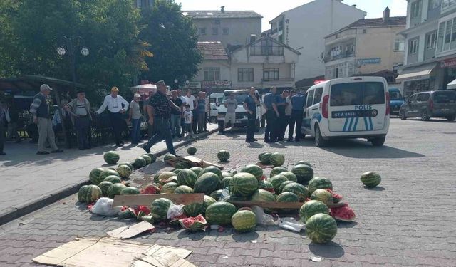 Karpuz satışı için izin verilmeyen vatandaş sinir krizi geçirdi