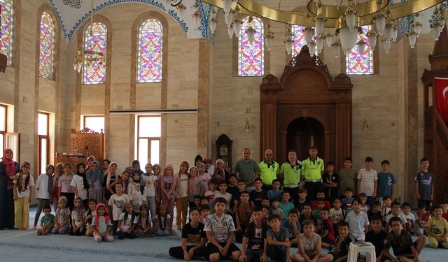 Kula İlçe Emniyet’ten camilerde çocuklara trafik eğitimi