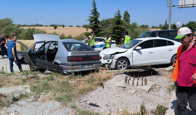 Kütahya’da trafik kazası: 1 ölü, 2 yaralı