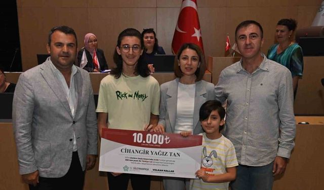 LGS Türkiye birincisine 10 bin lira ödül